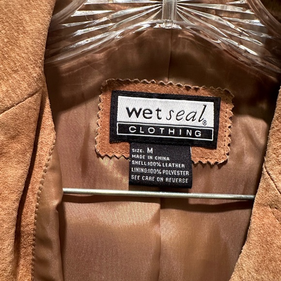 Genuine leather suede lined jacket. Women’s size Medium. Beige tan camel - Picture 9 of 10